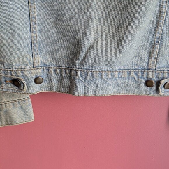 Vintage Denim jacket - Picture 6 of 9